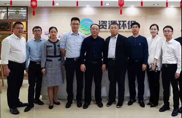 江西崇義縣委李國泉書記一行蒞臨資源環(huán)?？疾旖涣? /></div>
                                    <div   id=